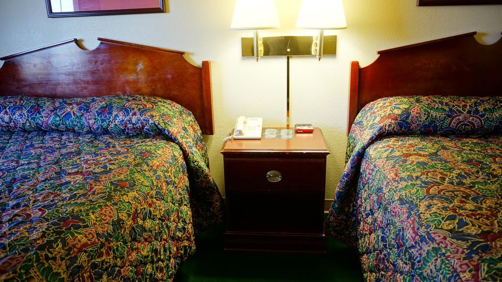 Wesley Inn Wichita Rom bilde