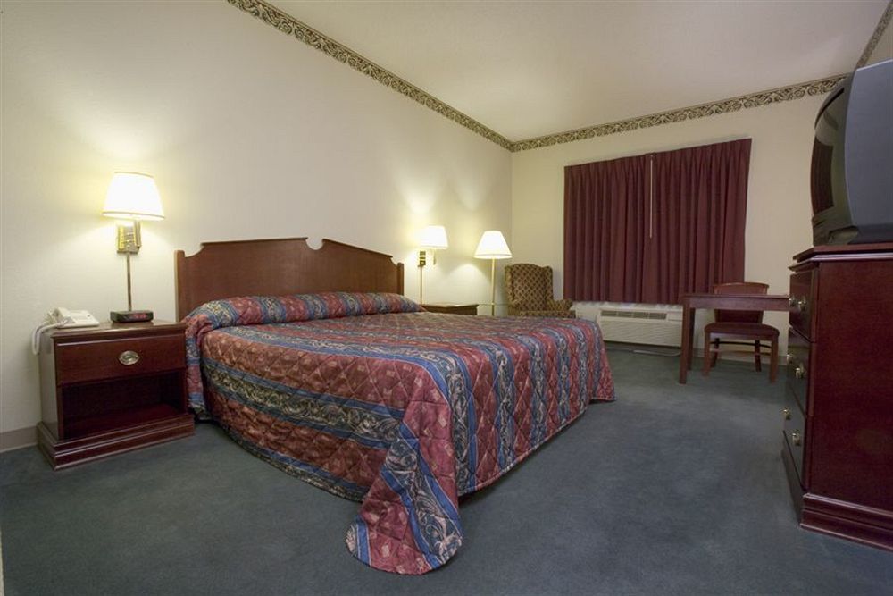 Wesley Inn Wichita Eksteriør bilde